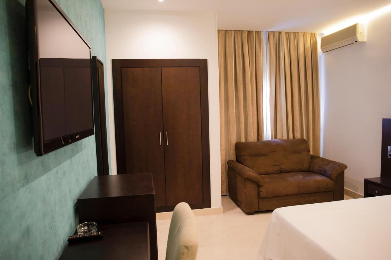 Hotel El Meson トリホス エクステリア 写真